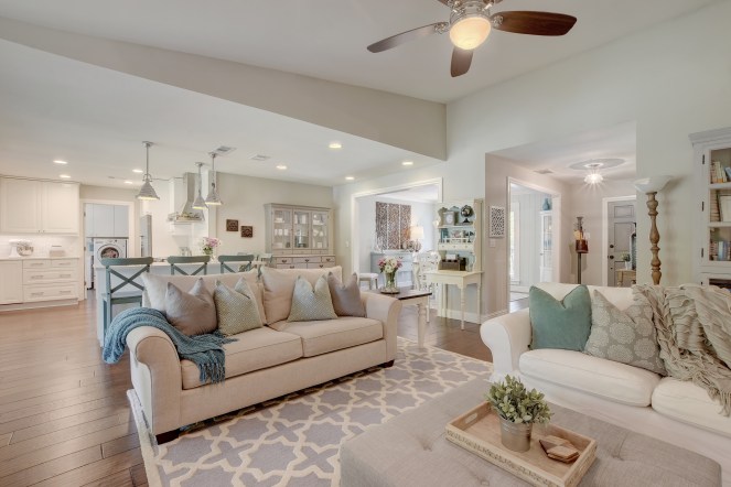 13100 Running Deer Trail-print-018-15-Living 343-4200x2803-300dpi